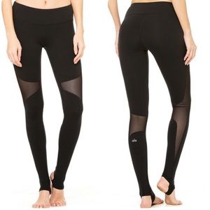 ALO Yoga Coast Mesh Leggings w/heel slits🖤😍